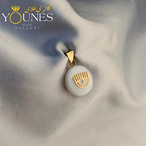 تصویر دوم آویز طلا صدفی کیارا 1.5cm